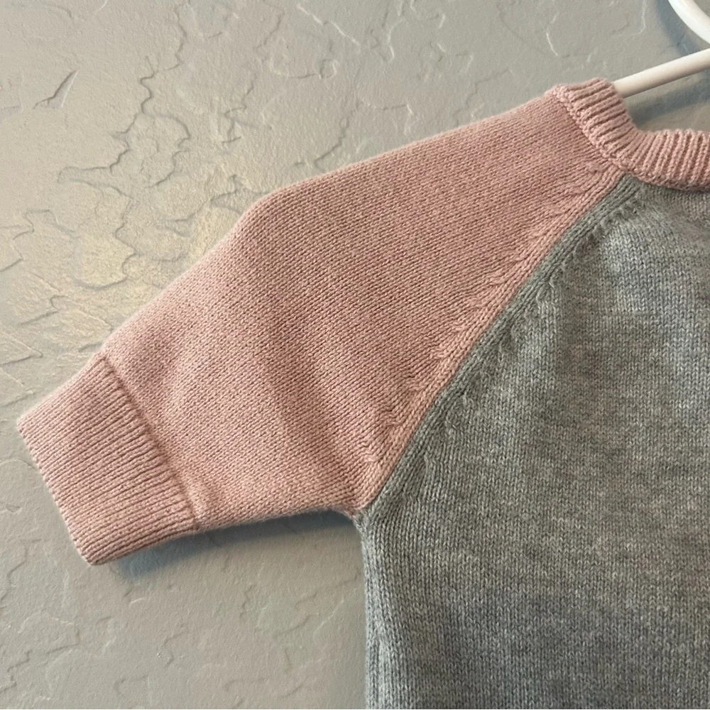 ⭐️Baby Gap gray pink and white smile sweater one piece outfit size newborn